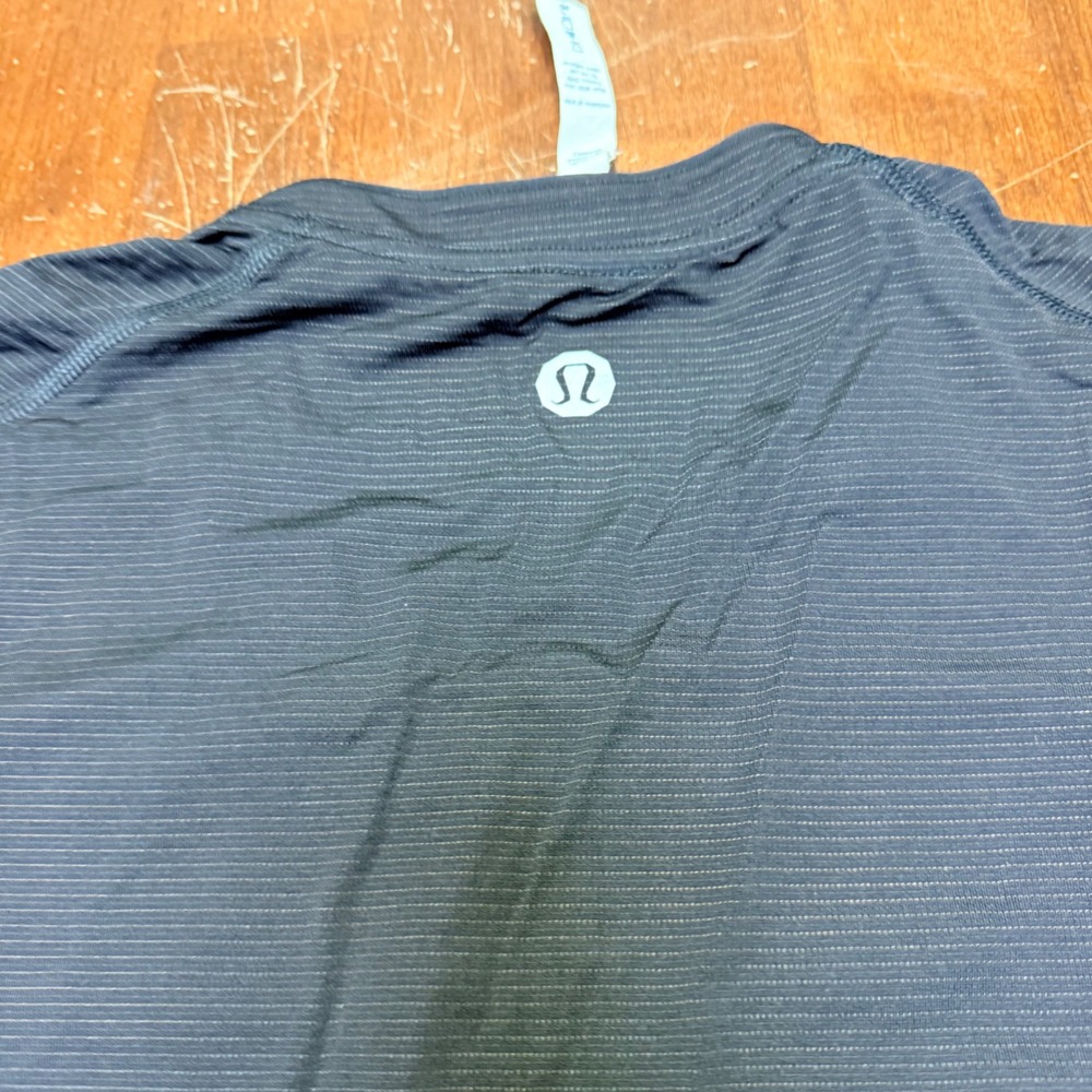 Lululemon Metal Vent Tech Shirt Mens XL Black Topo Graphic Short Sleeve Training - Picture 7 of 7